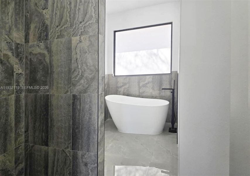 Furnished interior view inside a new home in , Clewiston (Image 7).