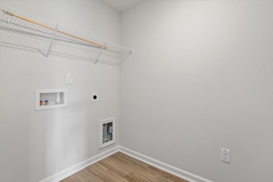 Spacious, unfurnished interior of a new home in Sweetbrier, Durham (Image 26).