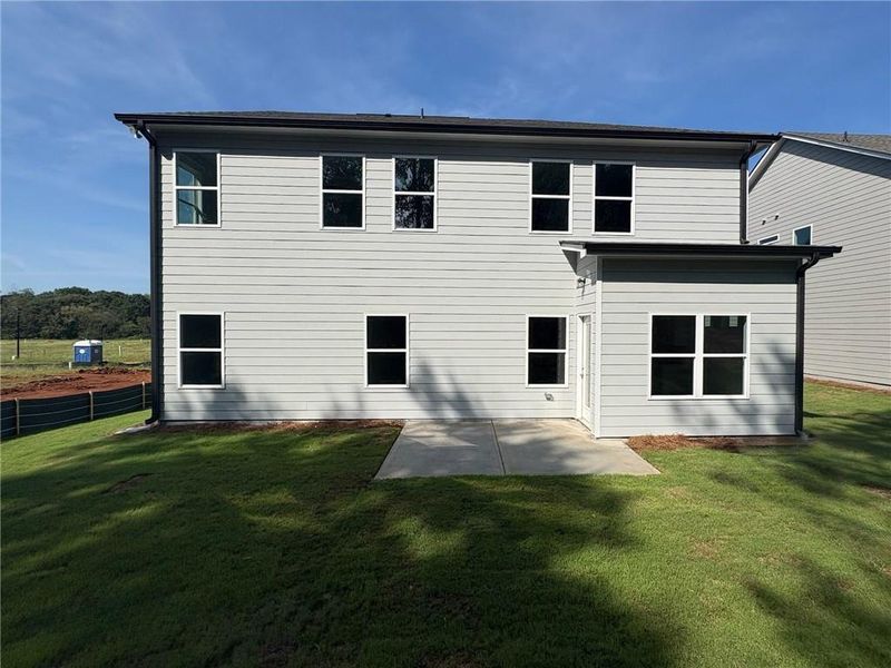 Exterior details and patio area of a home in Greenefield, Cartersville (Image 3).