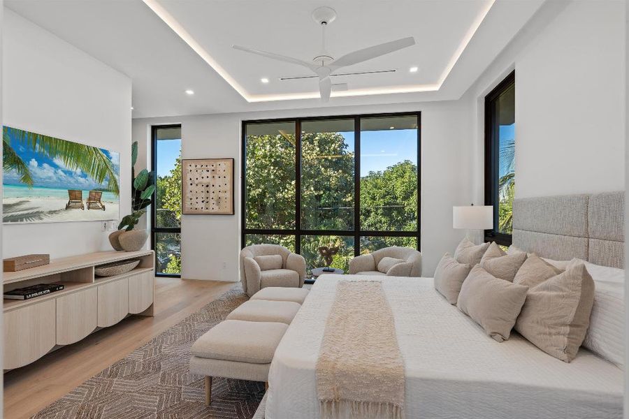 PRIMARY_BEDROOM_LOOKING_OUT_2_DT