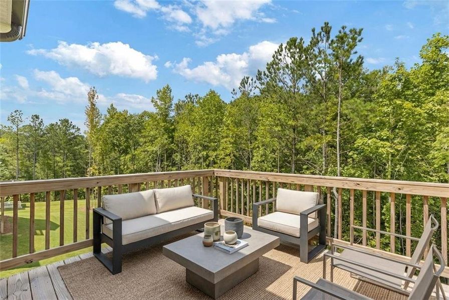 Exterior details and patio area of a home in , Dallas (Image 3).