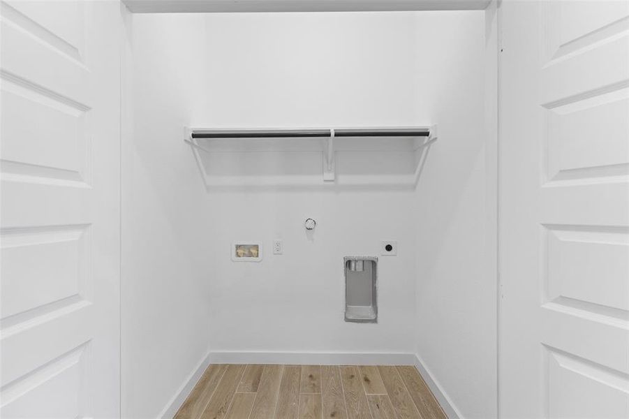 Spacious, unfurnished interior of a new home in , Dallas (Image 30).