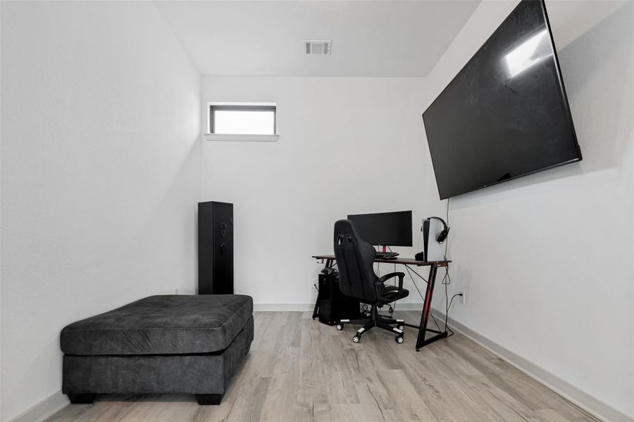 Flex Room
