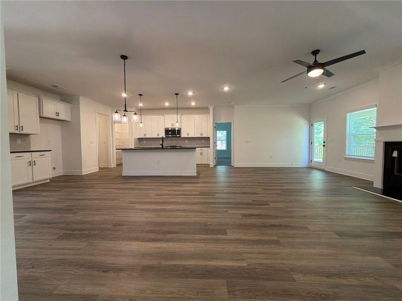Spacious, unfurnished interior of a new home in Tuscany Hills, Douglasville (Image 14).