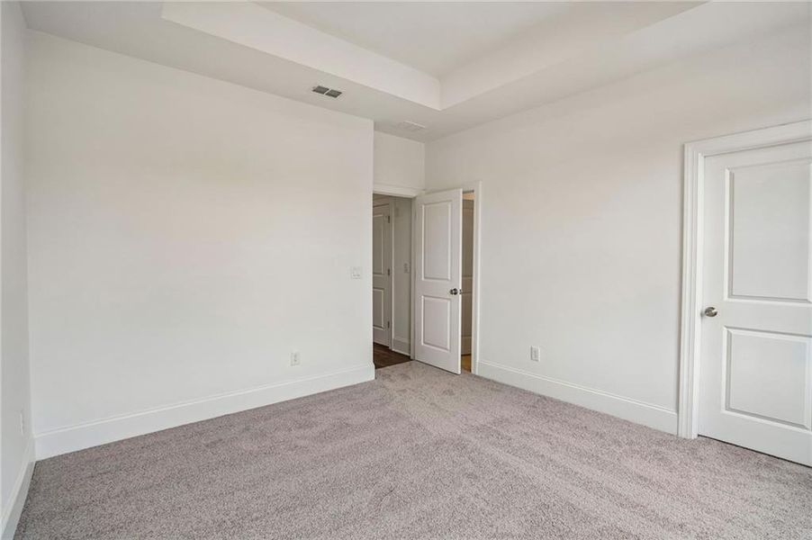 Spacious, unfurnished interior of a new home in Waterhaven, Cumming (Image 21).