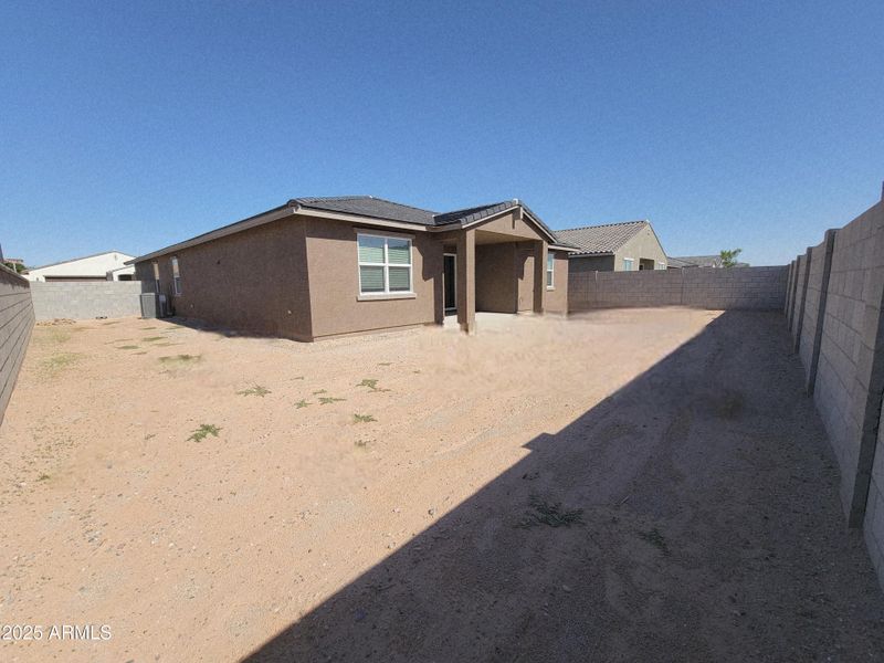 1000056165 1000056165