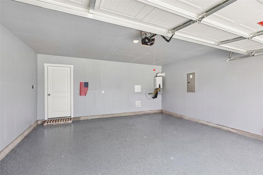 Spacious, unfurnished interior of a new home in , Pilot Point (Image 21). Spacious, unfurnished interior of a new home in , Pilot Point (Image 21).