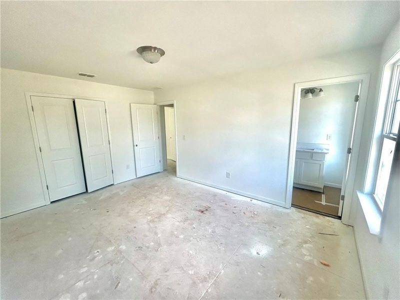 Spacious, unfurnished interior of a new home in The Pointe at Heron Bay, Locust Grove (Image 12). Spacious, unfurnished interior of a new home in The Pointe at Heron Bay, Locust Grove (Image 12).