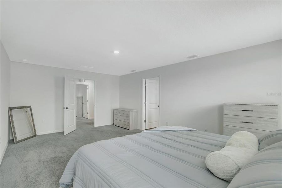 Furnished interior view inside a new home in , Tampa (Image 48). Furnished interior view inside a new home in , Tampa (Image 48).