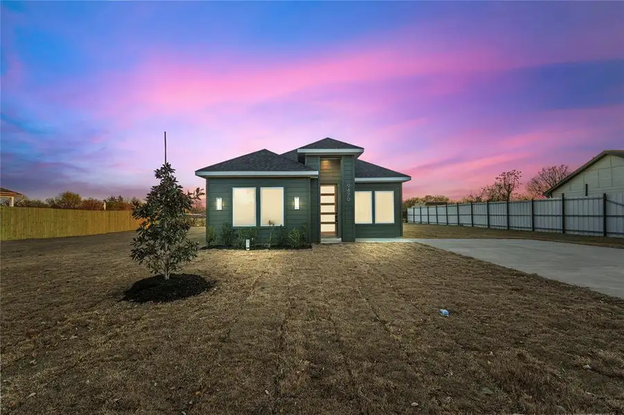 Front exterior of a new home in , Dallas, TX, highlighting curb appeal (Image 2). Front exterior of a new home in , Dallas, TX, highlighting curb appeal (Image 2).