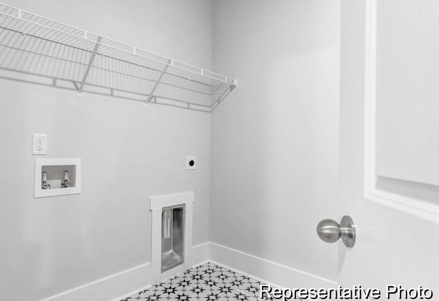 Spacious, unfurnished interior of a new home in , Ravenel (Image 17).