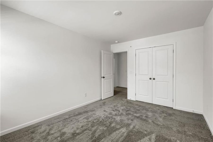 Spacious, unfurnished interior of a new home in Timber Ridge, Douglasville (Image 17).
