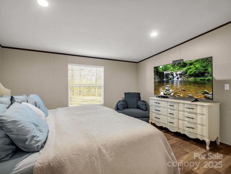 Furnished interior view inside a new home in , Marion (Image 24).
