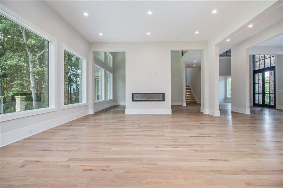 Spacious, unfurnished interior of a new home in , Alpharetta (Image 33).