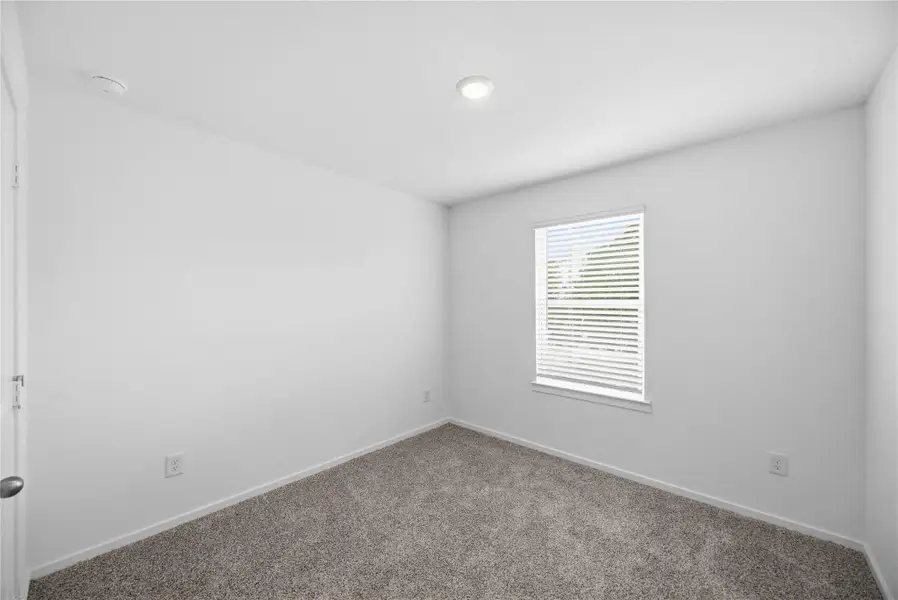 Spacious, unfurnished interior of a new home in Legacy Village, Houston (Image 12).