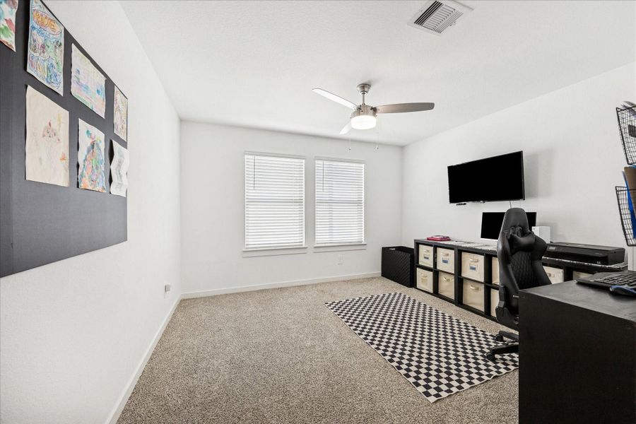 Furnished interior view inside a new home in Tamarron, Fulshear (Image 18). Furnished interior view inside a new home in Tamarron, Fulshear (Image 18).