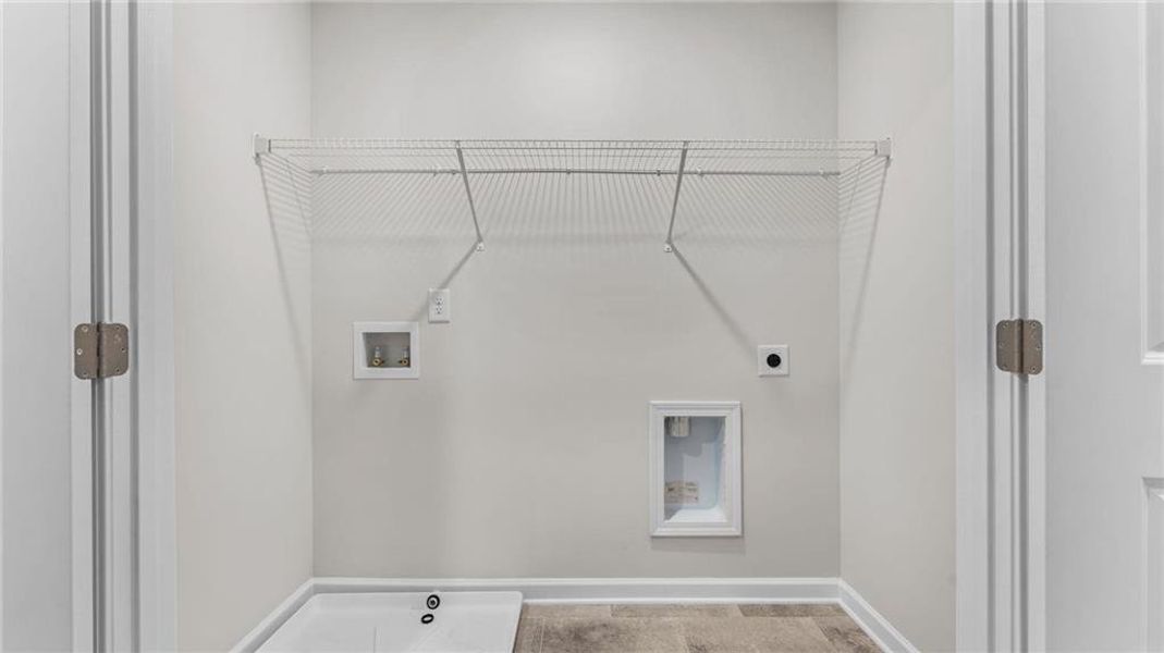 Spacious, unfurnished interior of a new home in Castleberry Pointe, Dawsonville (Image 9). Spacious, unfurnished interior of a new home in Castleberry Pointe, Dawsonville (Image 9).