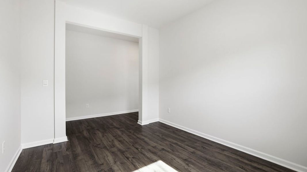 Spacious, unfurnished interior of a new home in Hunters Ridge, Woodruff (Image 22).