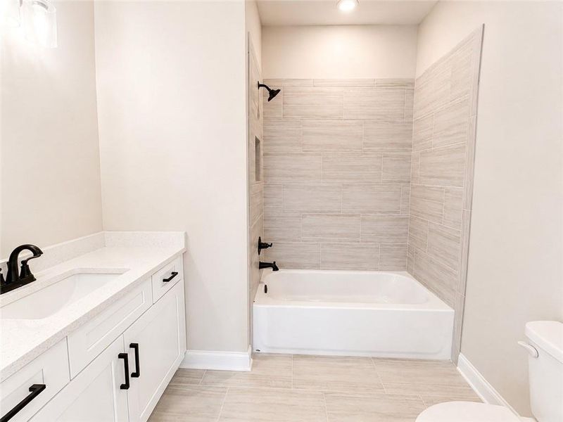 Furnished interior view inside a new home in , Jefferson (Image 17).