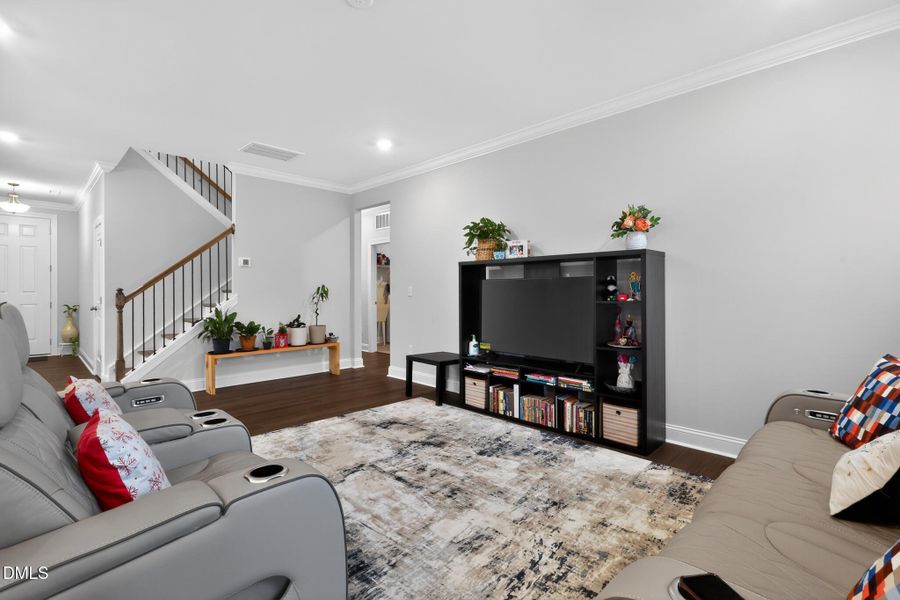 12_920_Jasper_Mine_Trl-Living_room-_116