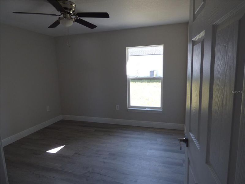 Spacious, unfurnished interior of a new home in , Citrus Springs (Image 14).