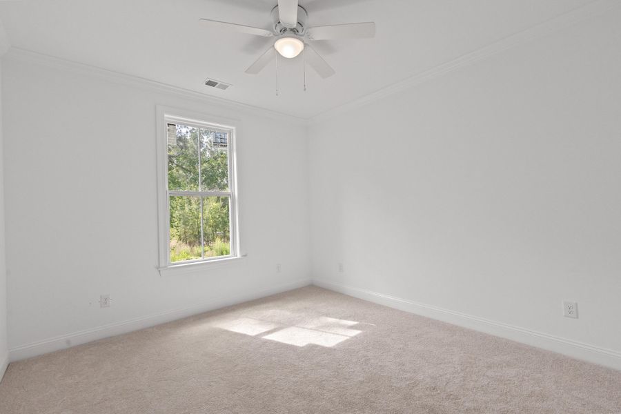 Spacious, unfurnished interior of a new home in , Summerville (Image 32).