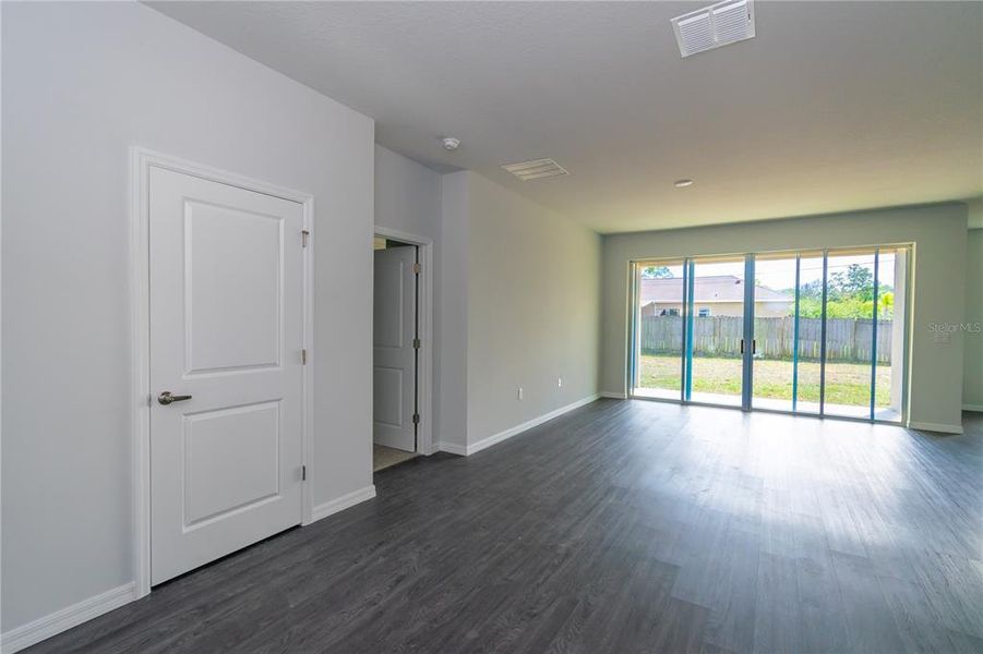 Spacious, unfurnished interior of a new home in , Palm Bay (Image 27). Spacious, unfurnished interior of a new home in , Palm Bay (Image 27).