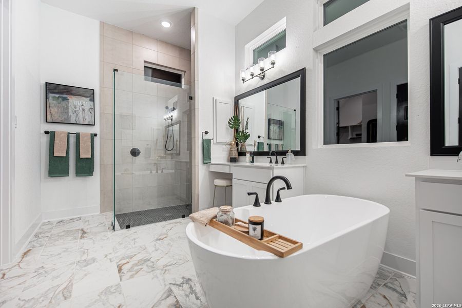 Furnished interior view inside a new home in Mesa Western, Cibolo (Image 28).