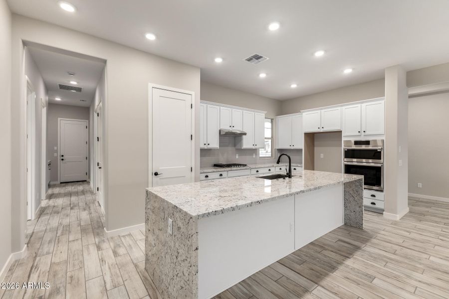 17 - 173rd 8819 17 - 173rd 8819