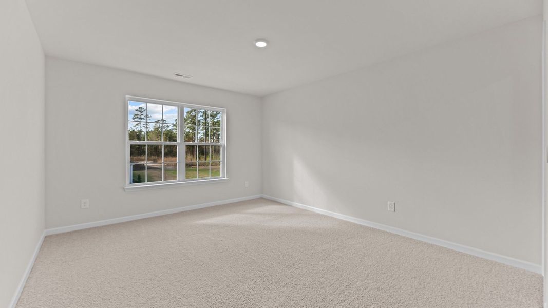 Spacious, unfurnished interior of a new home in West New Bern, New Bern (Image 18).