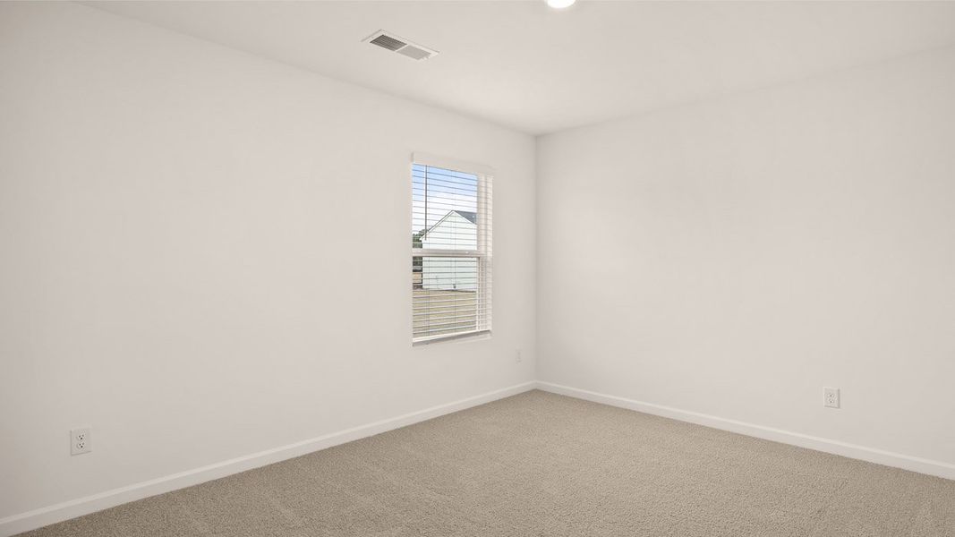 Spacious, unfurnished interior of a new home in Estates at Deer Hollow, Grovetown (Image 40).