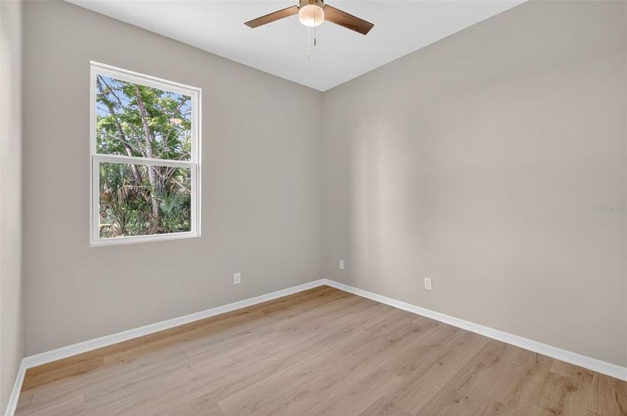 Spacious, unfurnished interior of a new home in , Umatilla (Image 23).