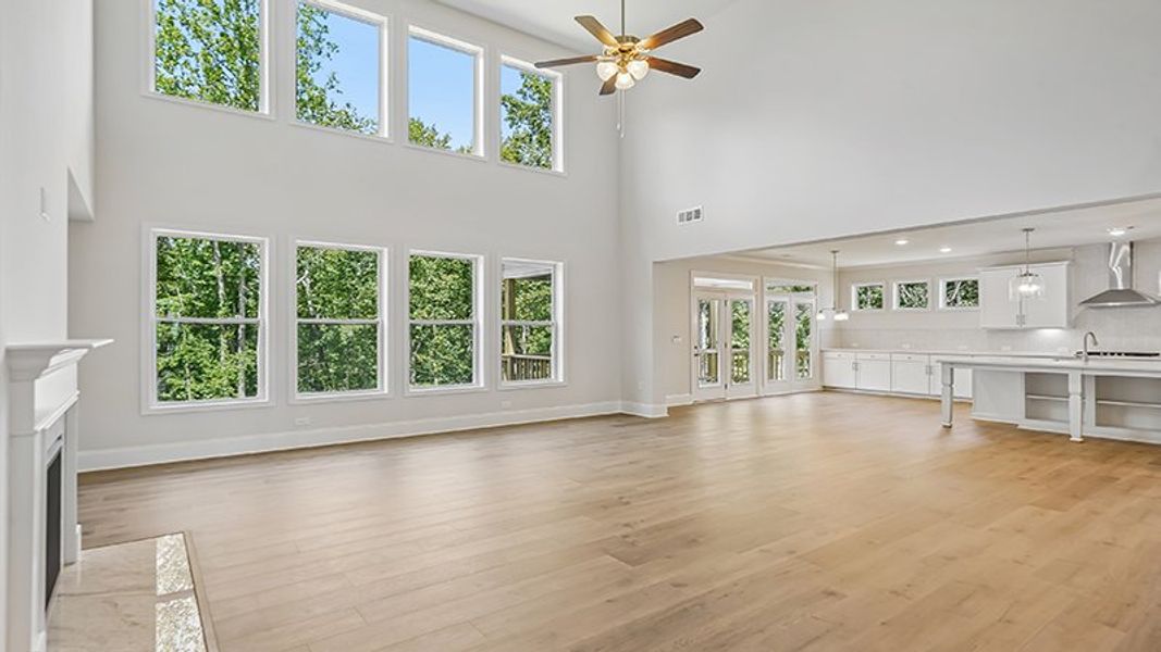 Representative unfurnished interior of a home built from the Sonoma by D.R. Horton in Thalley Creek Estates, Cumming (Image 12).