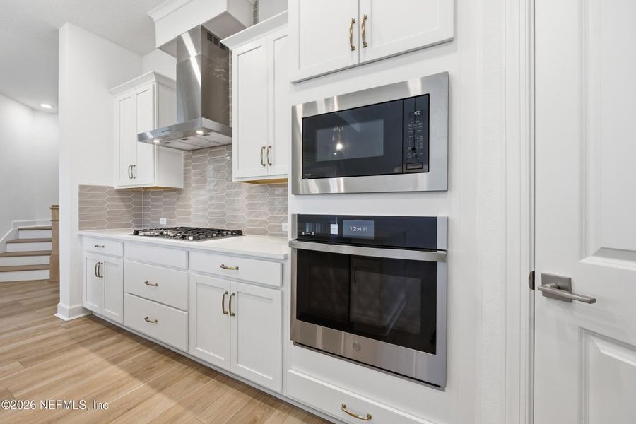 Furnished interior view inside a new home in Crosswinds 40’, Ponte Vedra (Image 11).