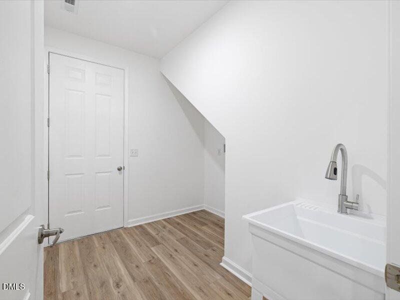 21-ISAB8069 21-ISAB8069