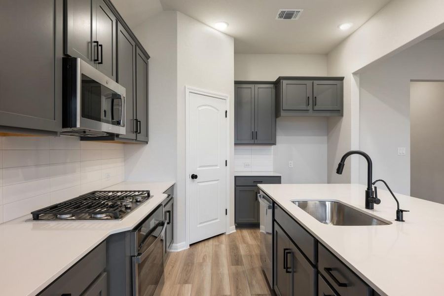 Representative images and renderings are for illustrative purposes. Actual structural options and design finishes of home may vary. Representative images and renderings are for illustrative purposes. Actual structural options and design finishes of home may vary.