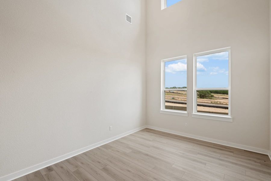 Spacious, unfurnished interior of a new home in Wolf Ranch, Georgetown (Image 28).
