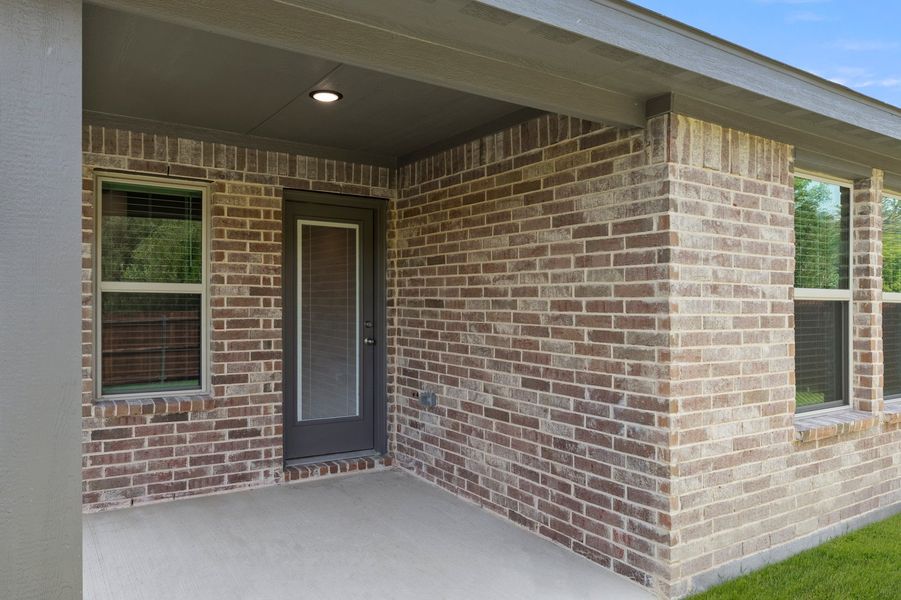 Front exterior of a new home in ValleyBrooke, Mesquite, TX, highlighting curb appeal (Image 28). Front exterior of a new home in ValleyBrooke, Mesquite, TX, highlighting curb appeal (Image 28).