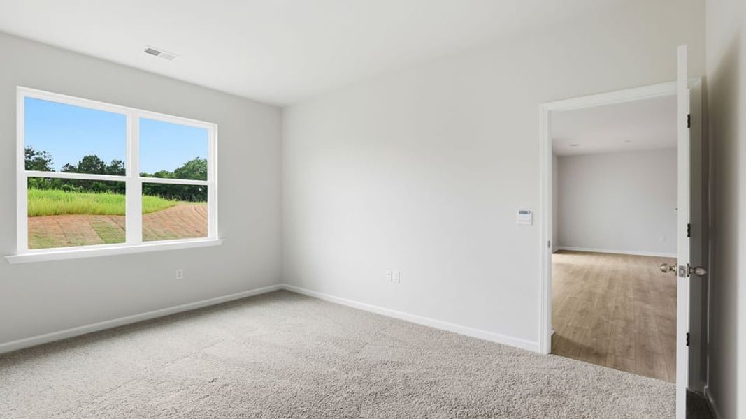 Spacious, unfurnished interior of a new home in Sherwood Gardens, Landrum (Image 29).