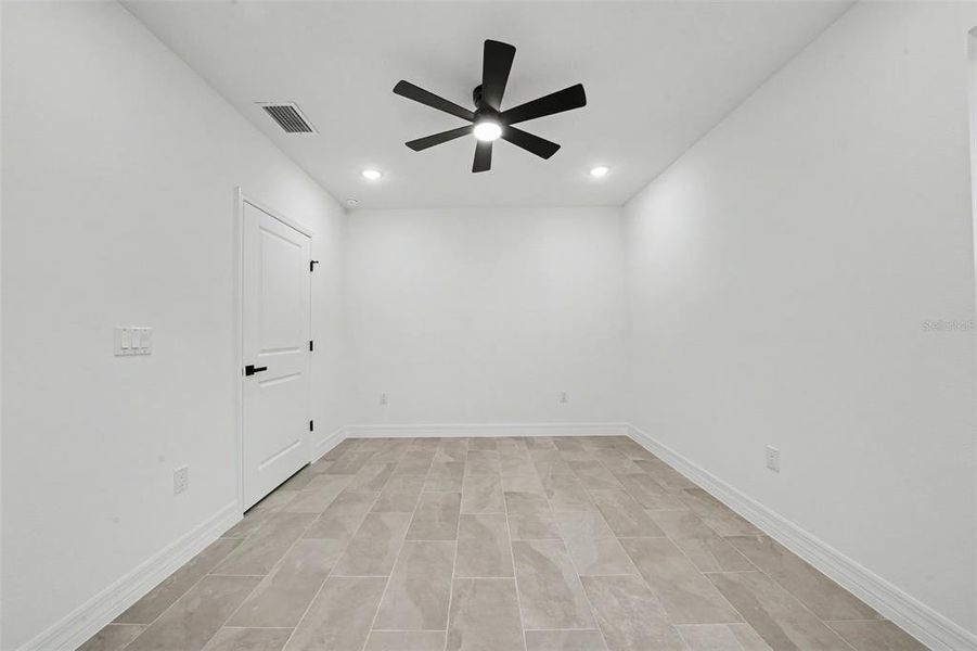 Spacious, unfurnished interior of a new home in , Avon Park (Image 15).