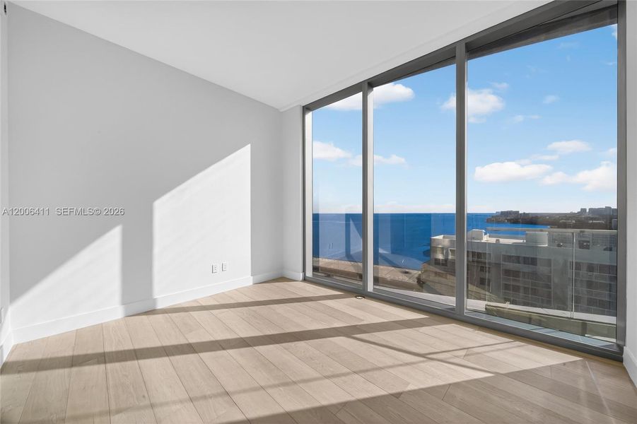 Spacious, unfurnished interior of a new home in , Miami (Image 44).