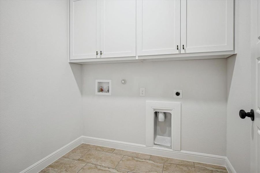 Spacious, unfurnished interior of a new home in , Trinidad (Image 31).