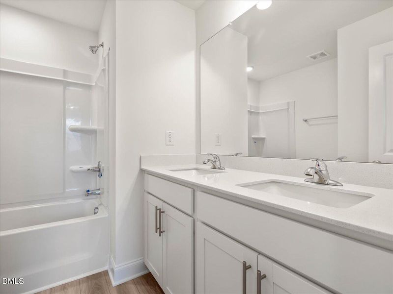 41-045-Lot175-MeadowView-DRB-20250313 41-045-Lot175-MeadowView-DRB-20250313