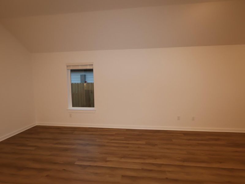 Spacious, unfurnished interior of a new home in Summerview, Fulshear (Image 23). Spacious, unfurnished interior of a new home in Summerview, Fulshear (Image 23).