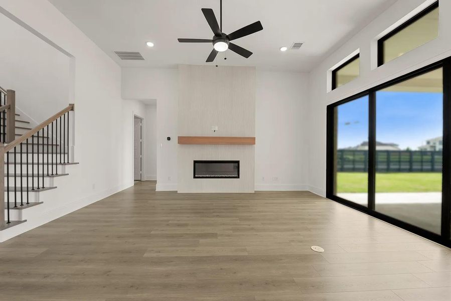 Sydney E Family room