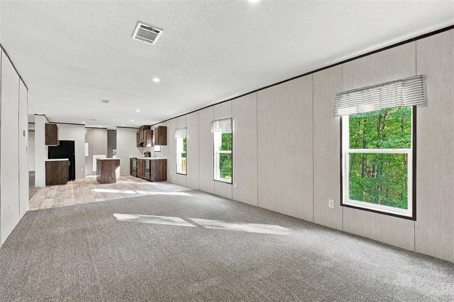 Spacious, unfurnished interior of a new home in , Dawsonville (Image 27).