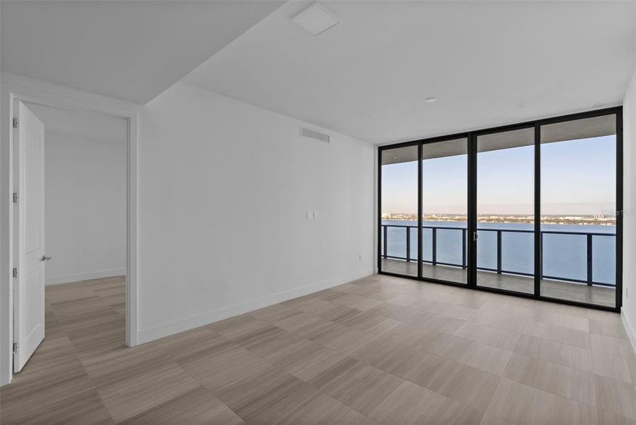 Spacious, unfurnished interior of a new home in , Tampa (Image 66). Spacious, unfurnished interior of a new home in , Tampa (Image 66).