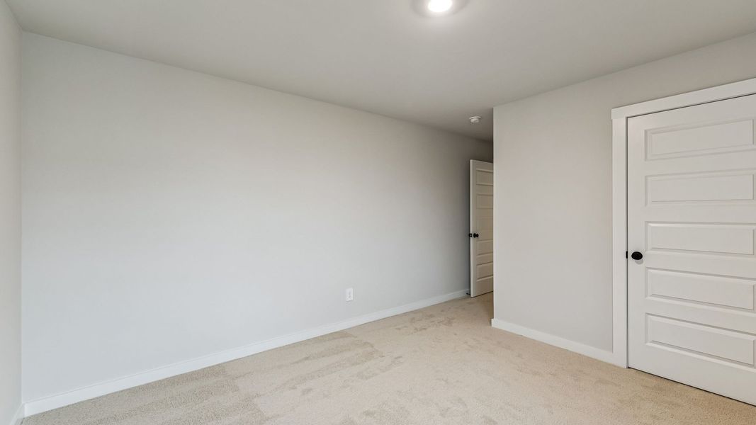 Representative unfurnished interior of a home built from the Stonebrook  II by D.R. Horton in Pottsview, Smyrna (Image 48).