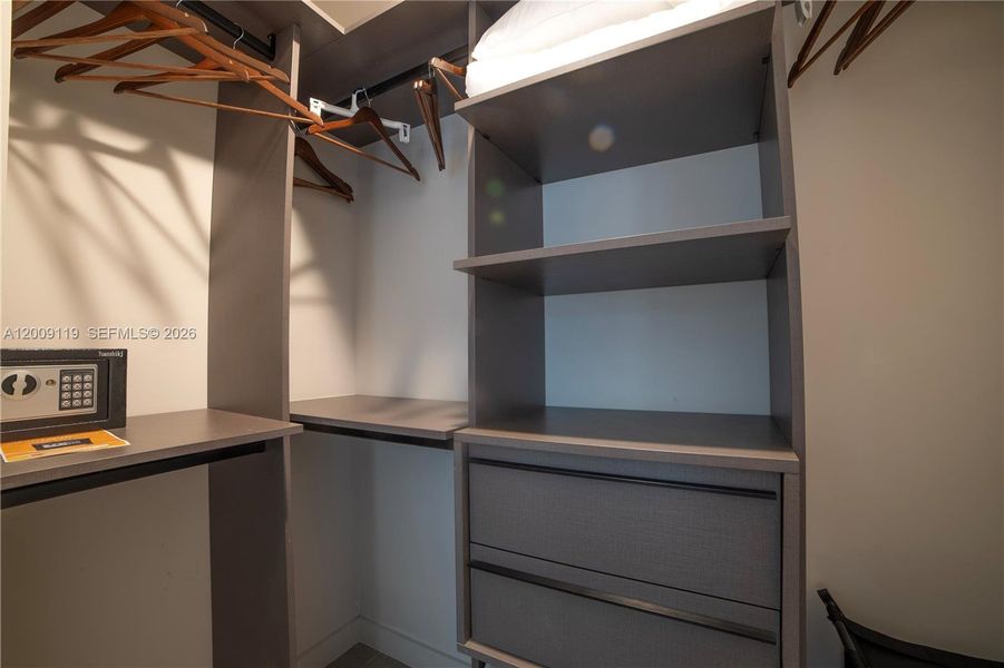 Image 37 of a home in .