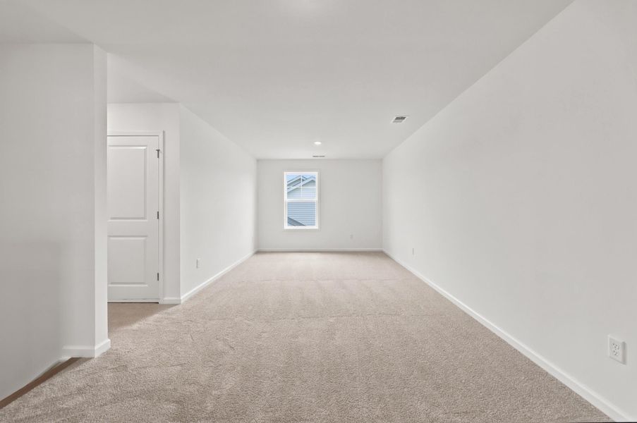 Spacious, unfurnished interior of a new home in Edgefield, Loris (Image 34). Spacious, unfurnished interior of a new home in Edgefield, Loris (Image 34).
